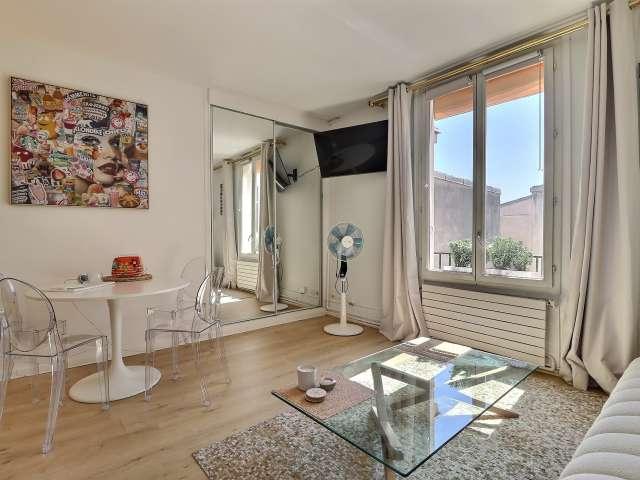 Studio à louer au Triangle d'Or, Paris