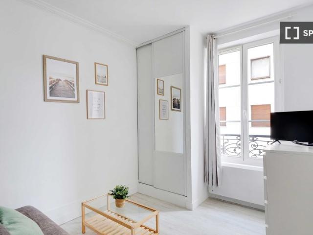 Studio à louer aux Grandes Carrières Clichy, Paris