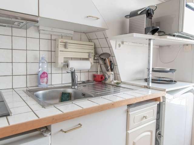 Studio à louer avec balcon dans le 17e arrondissement de Paris
