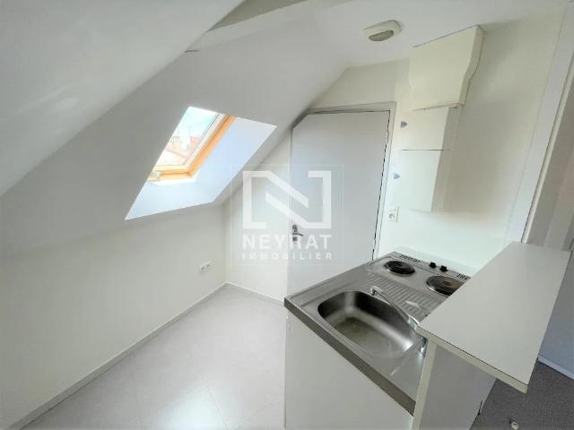 STUDIO A LOUER CHALON SUR SAONE 13.58 m2 349 € charges comprises par mois: Immobilier CHALON SUR SAONE | Neyrat Immobilier