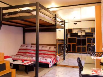 Studio à louer dans le 18ème arrondissement, Paris