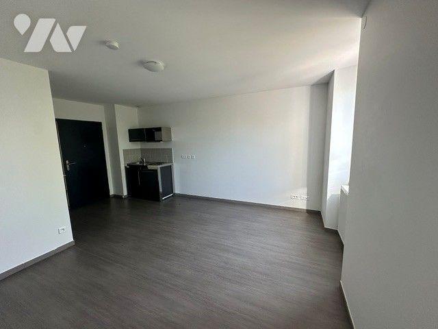 Studio à louer dans résidence calme et sécurisée. Idéal pour étudiant !