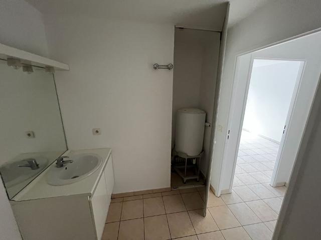 Studio à louer en rez de chaussée à Neuilly sur Marne Réf 2221