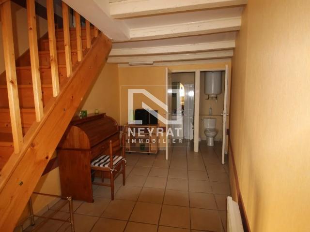 STUDIO A LOUER LOUHANS 43.21 m2 450 € charges comprises par mois: Immobilier LOUHANS | Neyrat Immobilier
