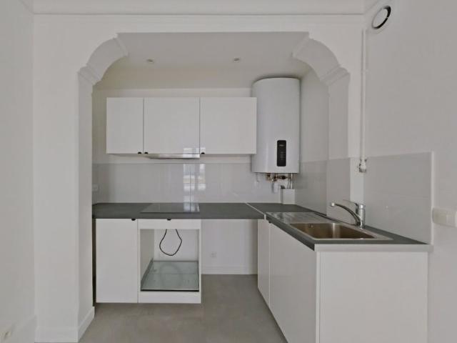 STUDIO A LOUER PARIS 17EME ARRONDISSEMENT Batignolles 10 28.59 m 1 165 €