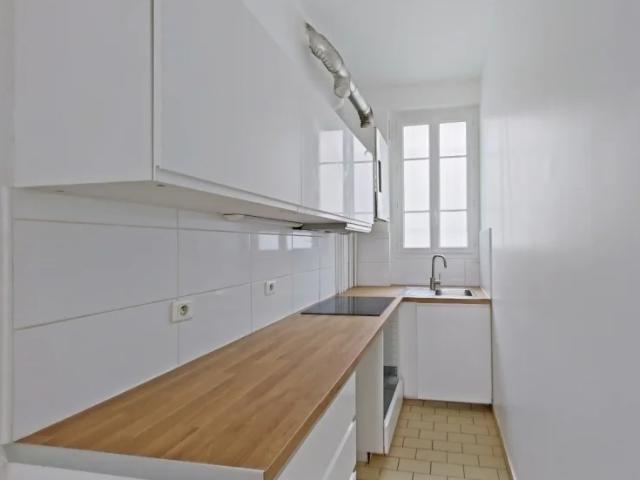 STUDIO A LOUER PARIS 15EME ARRONDISSEMENT 25.57 m2 942 € charges comprises par mois: Immobilier PARIS 15EME ARRONDISSEMENT | Perenium, agence immobilière à Paris – administration de biens et gestion locative