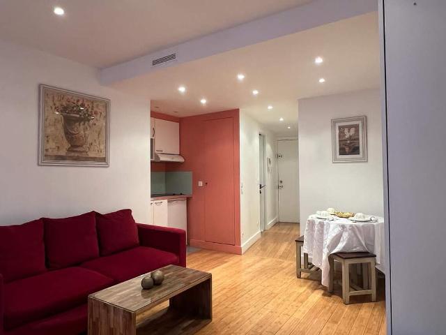Studio à louer | Paris 16ème | Avenue Pierre 1er de Serbie | PI 5201