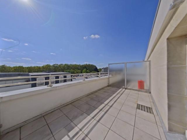 STUDIO A LOUER PARIS 20EME ARRONDISSEMENT 17.67 m 739 €
