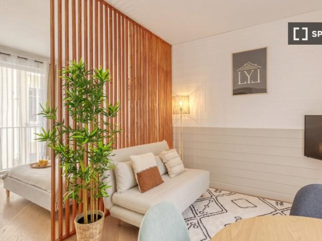Studio à louer Porte Dauphine, Paris