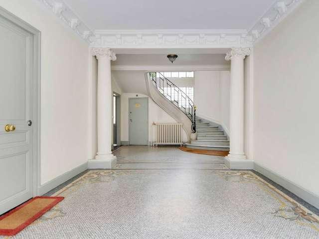 Studio à louer Porte Dauphine, Paris