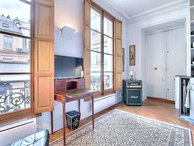 Studio à louer, Place Vendôme, Paris