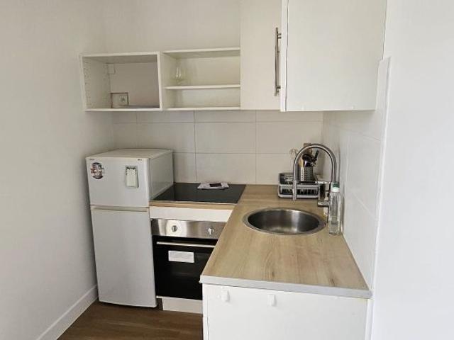 STUDIO A LOUER REZ DE CHAUSSE