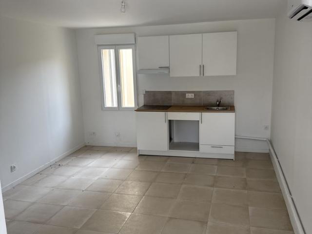 STUDIO A LOUER SUR POMMEUSE