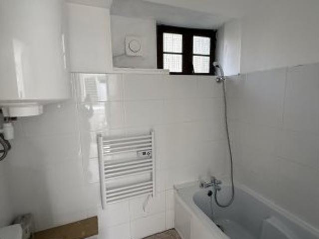 Studio à Oyonnax à louer Locagestion, expert en gestion locative