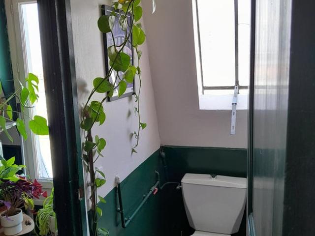 Studio à partager dans le 11e