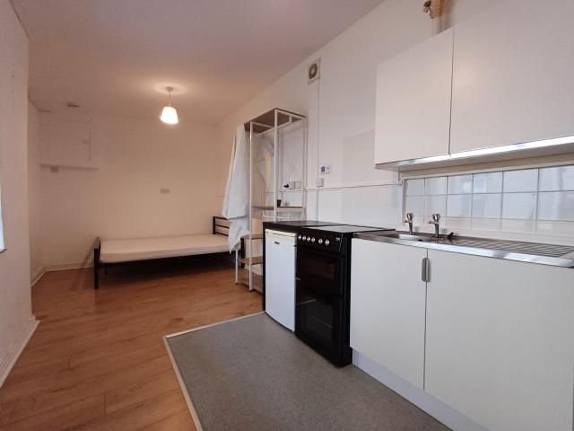 Studio Annex Flat to rent