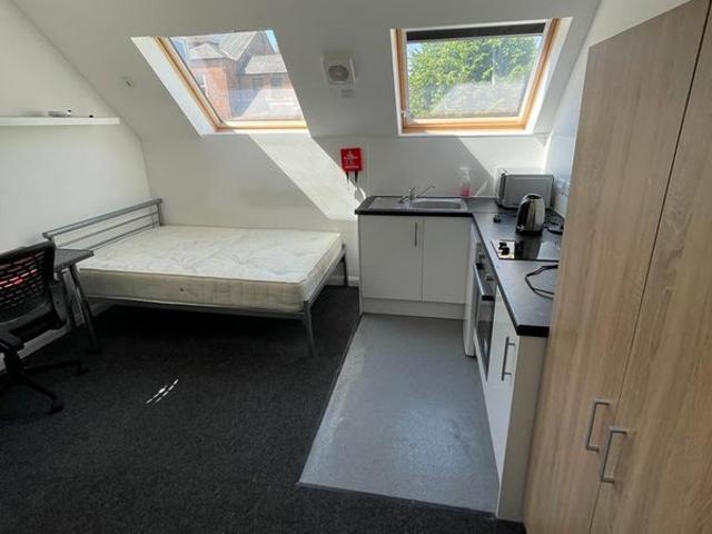 Studio all bills inc near Loughborough Uni