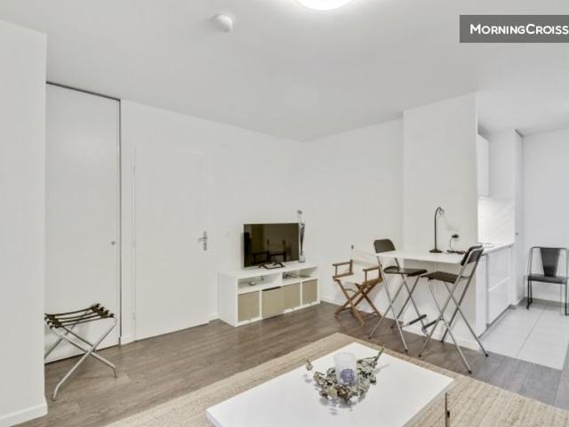 Studio apart near Paris