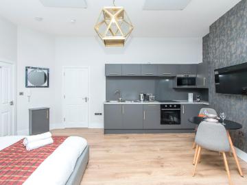Studio Apartment – Medium Let