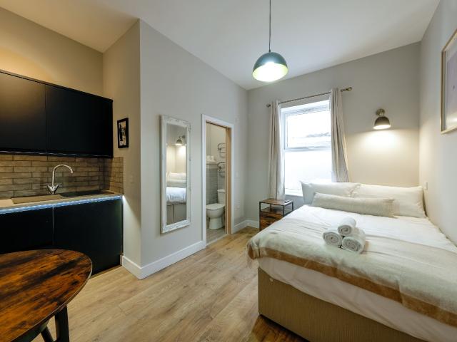 Studio Apartment – Medium Let