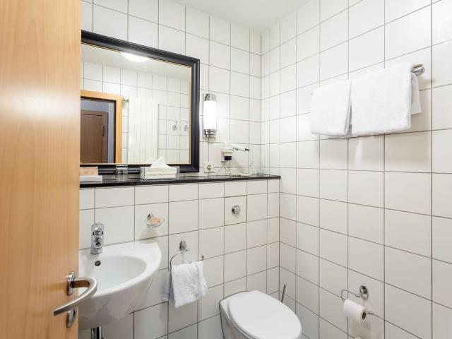 Studio Apartment at the old opera, Frankfurt Amsterdam Apartments for Rent