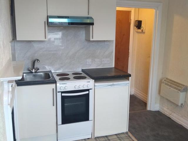 Studio Apartment close to town centre and sea fron