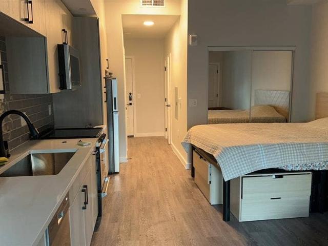 Studio Apartment Fall 26 Sublease