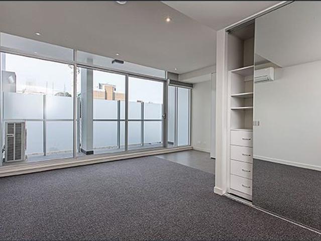 Studio Apartment for Lease