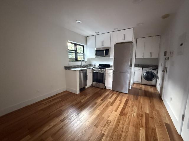 Studio Apartment for Rent at Jarvis Ave, New York, NY 10461 Pelham Bay