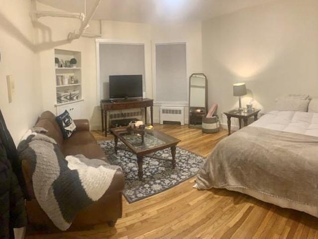 Studio Apartment for Rent at 295 Newbury St #2, Boston, MA 02115 Back Bay