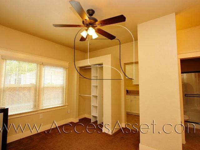 Studio Apartment for Rent at 226 E Peck St #2, Lake Elsinore, CA 92530 Lake Elsinore Historic District