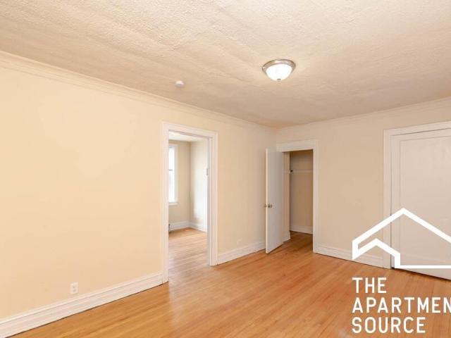 Studio Apartment for Rent at 5011 W Cermak Rd #27, Cicero, IL 60804