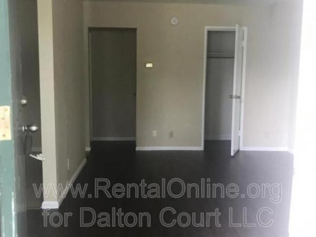 Studio Apartment for Rent at 5302 Milner Rd #3, Louisville, KY 40216 Pleasure Ridge Park