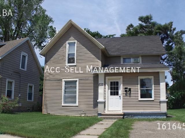 Studio Apartment for Rent at 825 Evergreen St Se, Grand Rapids, MI 49507 South East End