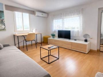 Studio apartment for rent in Alicante, bills included
