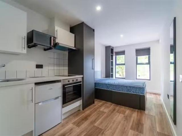 Studio apartment for rent in Pershore Road, Stirchley, Birming.