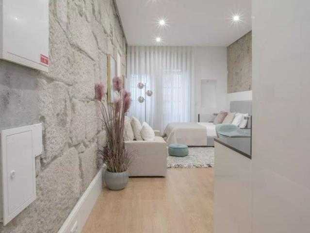 Studio apartment for rent in Porto