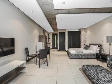 Studio Apartment in Melrose Arch