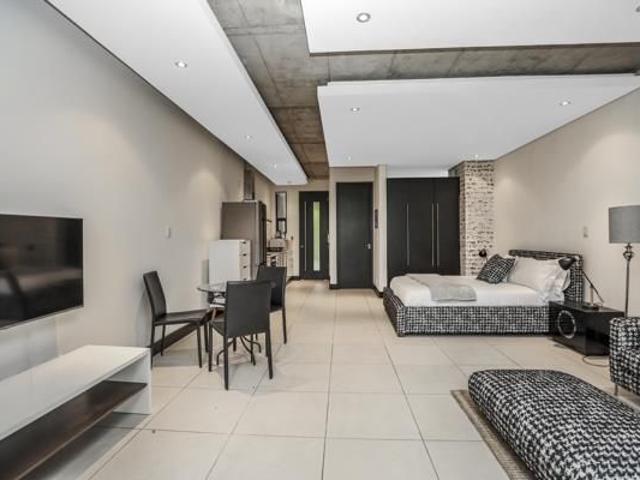 Studio Apartment in Melrose Arch