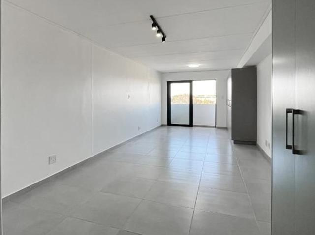 Studio Apartment in Mowbray