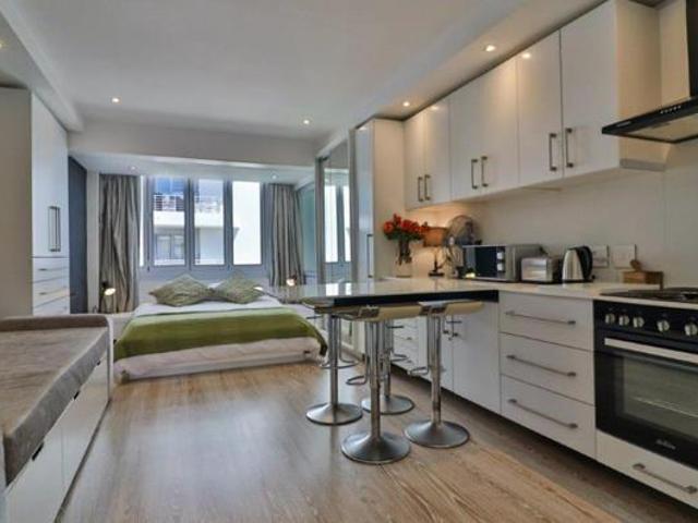 Studio Apartment in Mouille Point