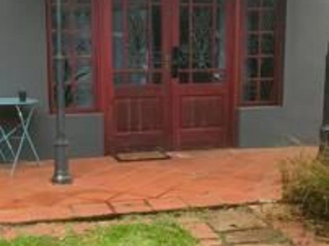 Studio apartment in Auckland Park