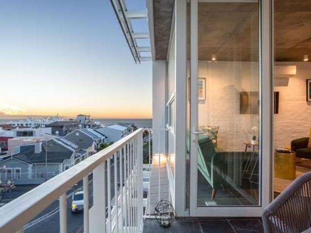 Studio Apartment in Bantry Bay