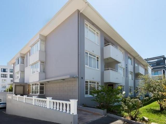 Studio Apartment in Bantry Bay