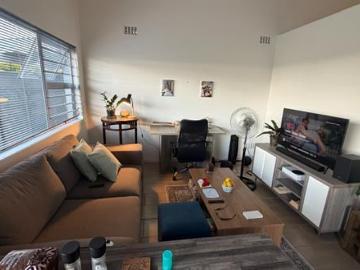Studio Apartment in Bellville Central