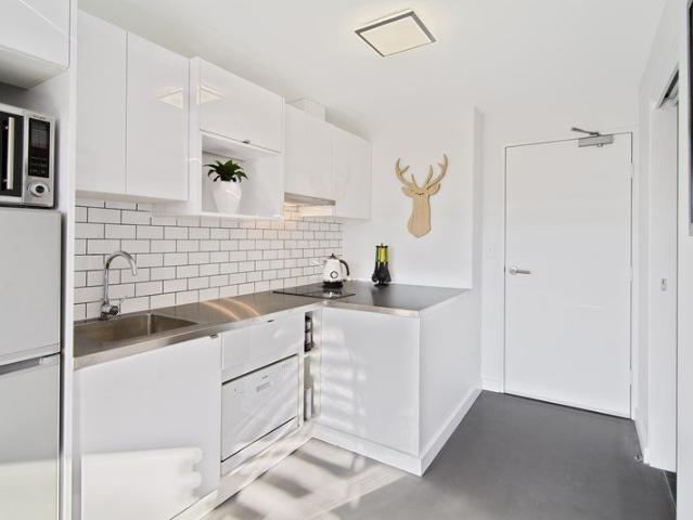 Studio Apartment in Cosmopolitan Hub!