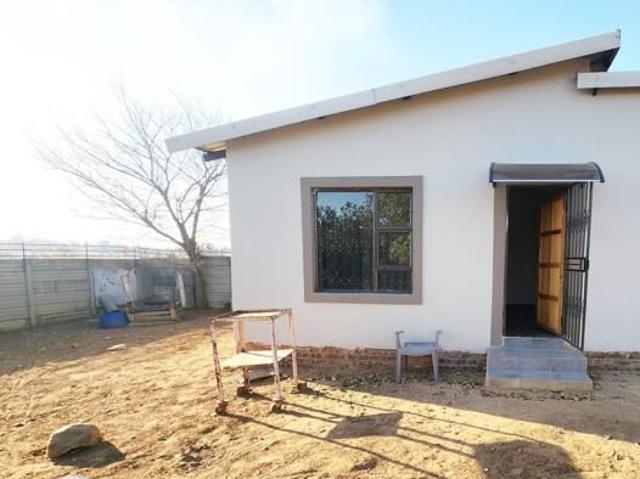 Studio Apartment in Crystal Park