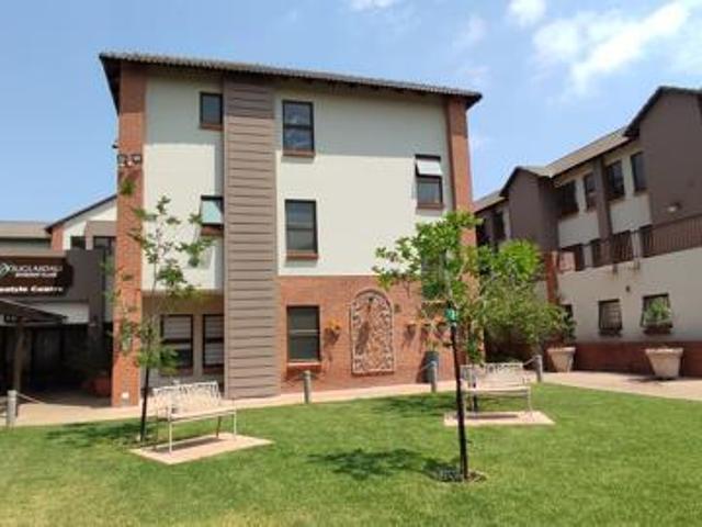 Studio Apartment in Douglasdale