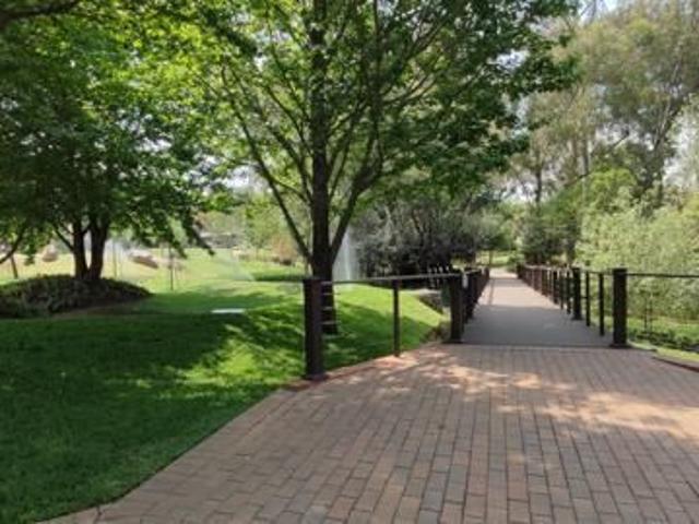 Studio Apartment in Douglasdale