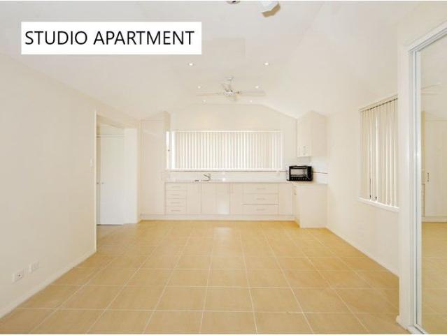 STUDIO APARTMENT IN EAST BATEAU BAY